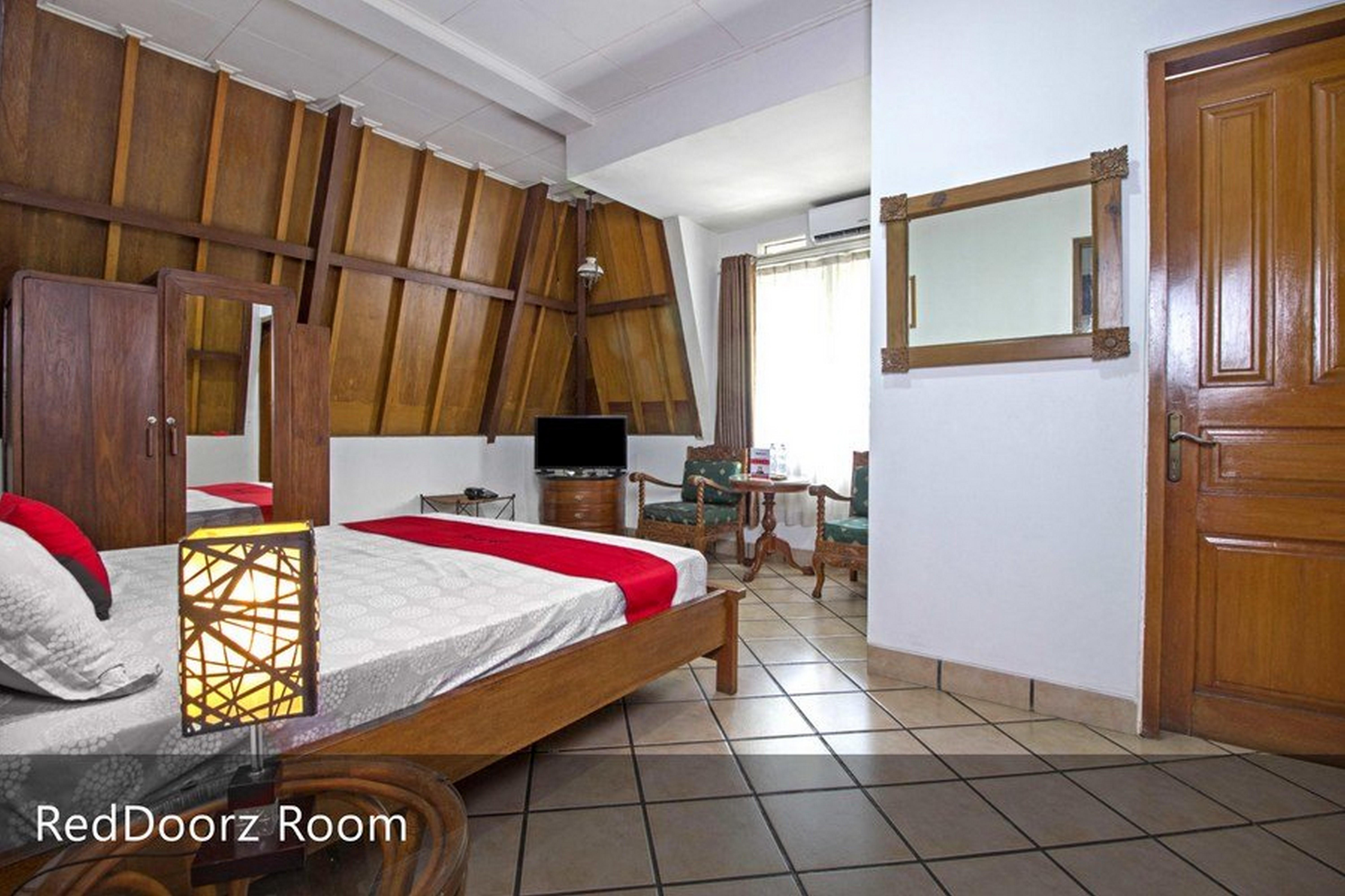 Reddoorz Plus Near Parahyangan University Bandung Buitenkant foto