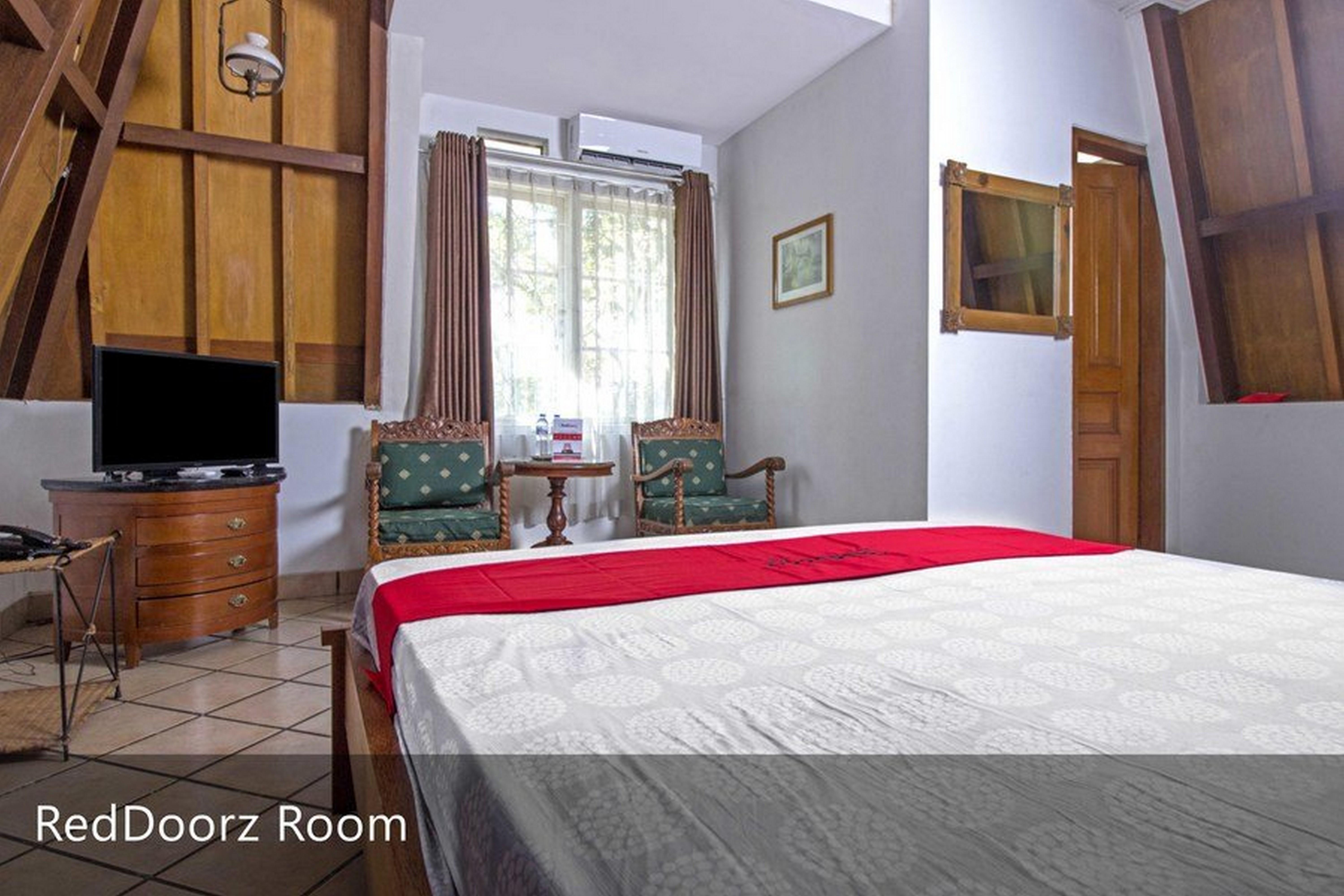 Reddoorz Plus Near Parahyangan University Bandung Buitenkant foto