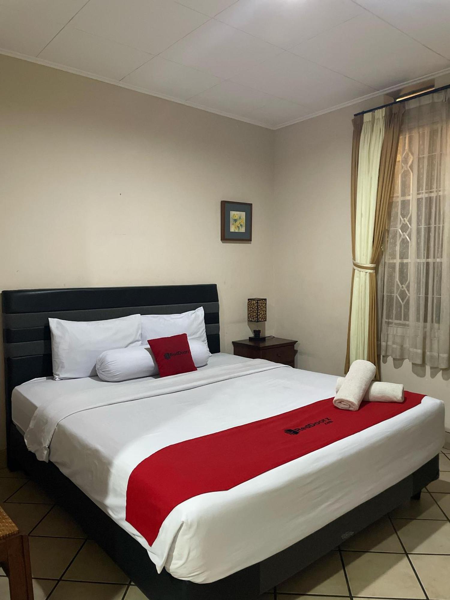 Reddoorz Plus Near Parahyangan University Bandung Buitenkant foto