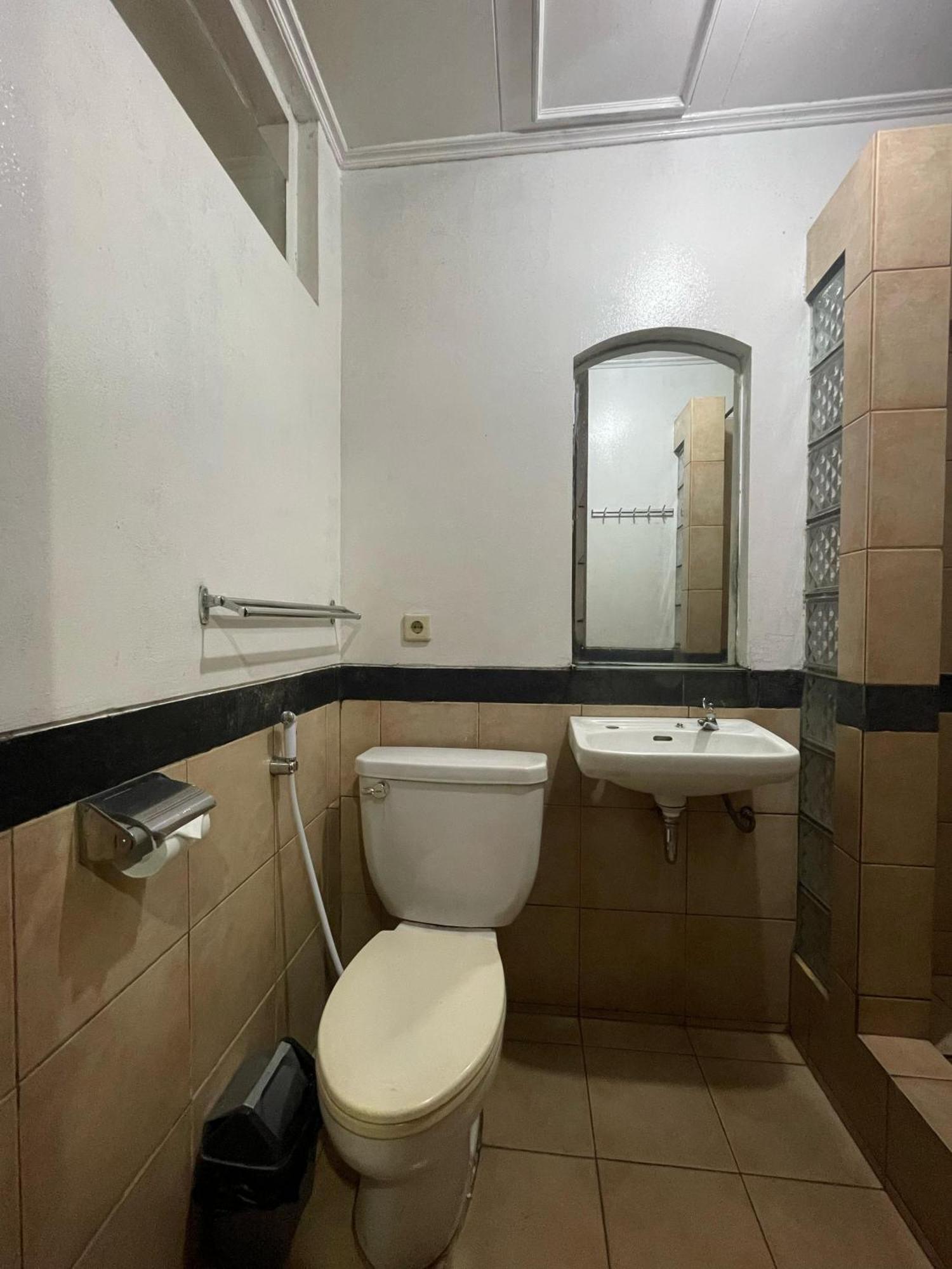 Reddoorz Plus Near Parahyangan University Bandung Buitenkant foto