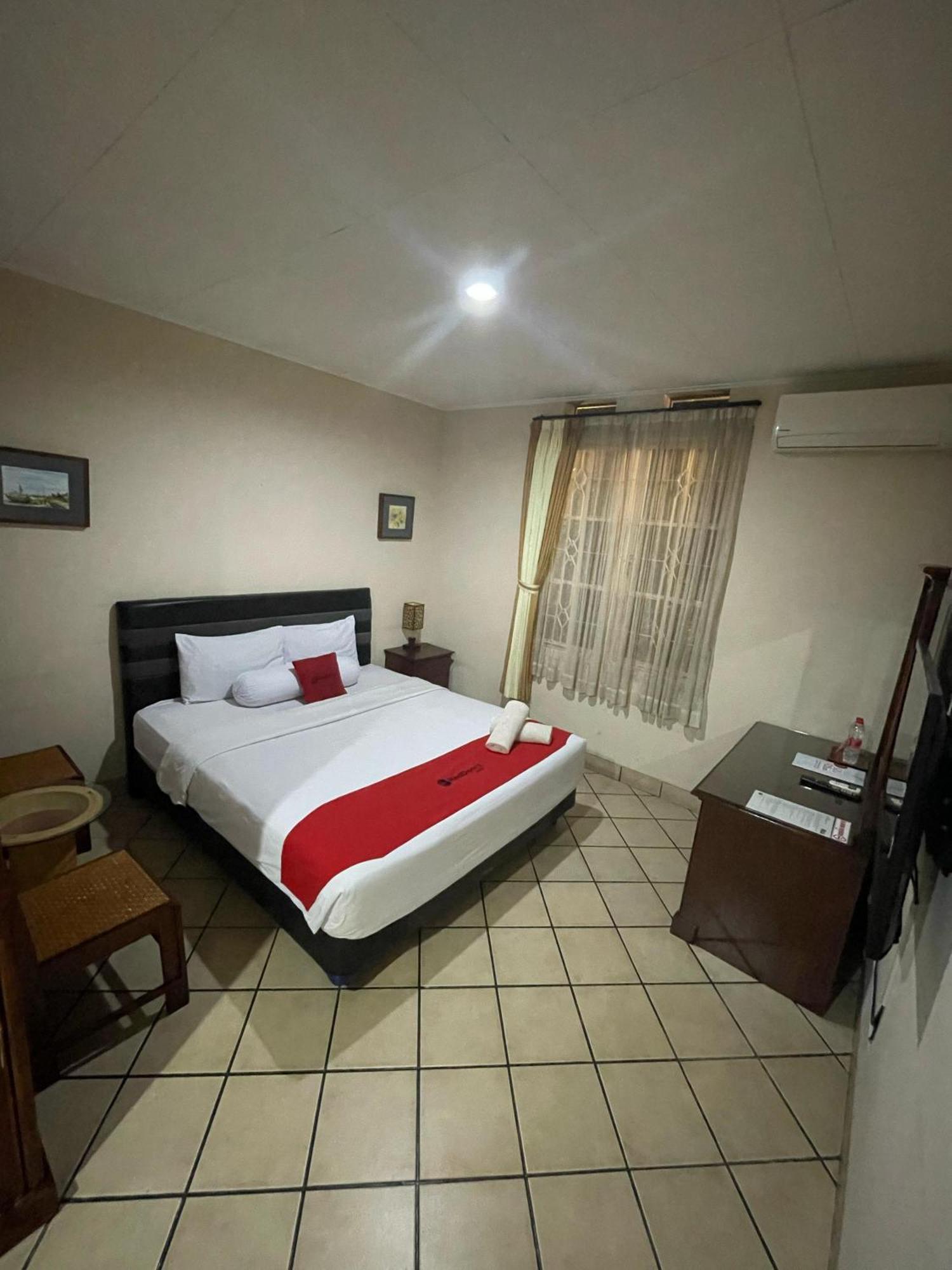 Reddoorz Plus Near Parahyangan University Bandung Buitenkant foto