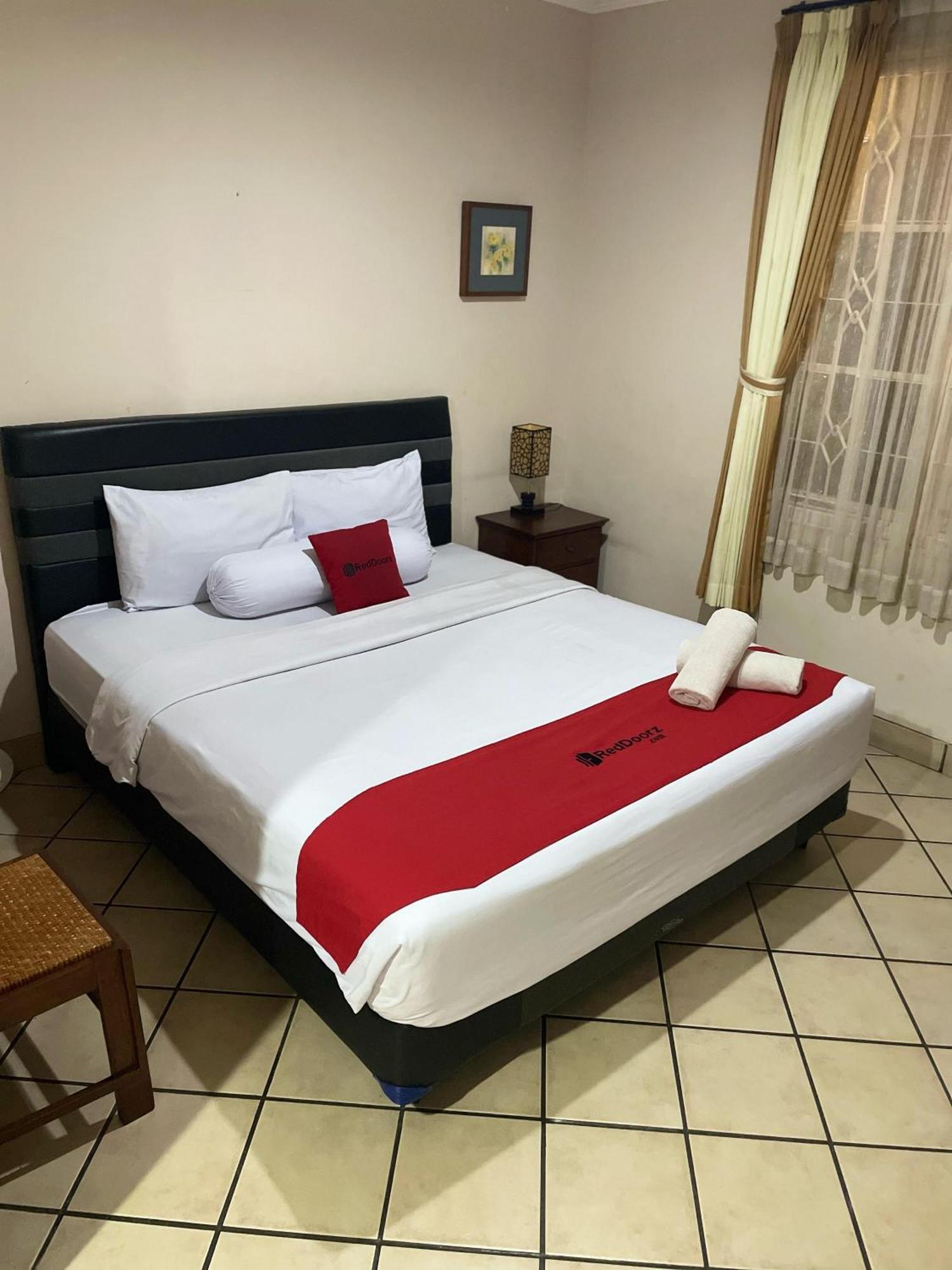 Reddoorz Plus Near Parahyangan University Bandung Buitenkant foto